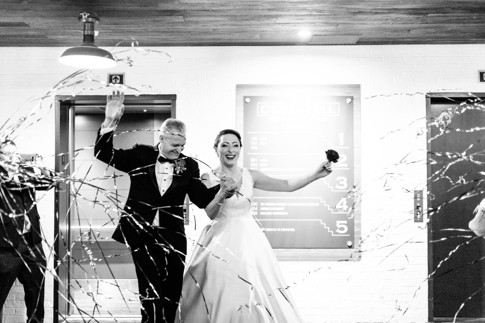 Streamers wedding Exit